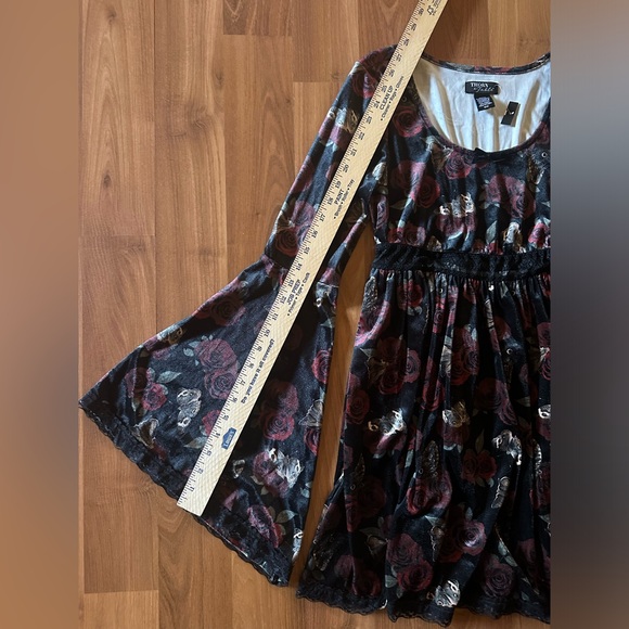 NWT Thorn & Fable Rose Moth Velvet Bell Sleeves dress size small Hot Topic - Picture 6 of 9